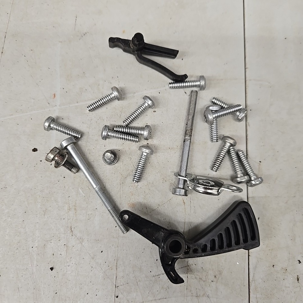 Echo PB-250LN PB 250 LN Blower OEM Genuine Part - Hardware And Trigger‎